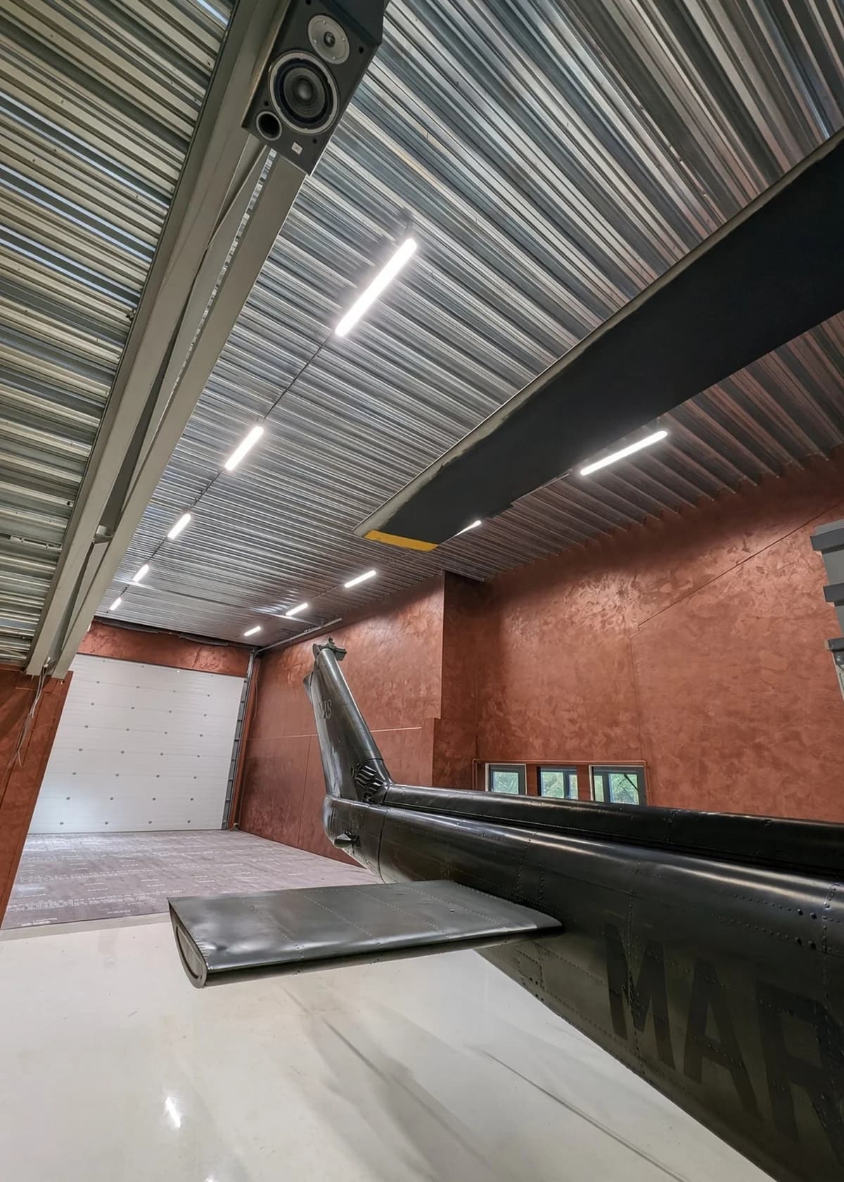 VMT Apex installed in an aircraft hangar